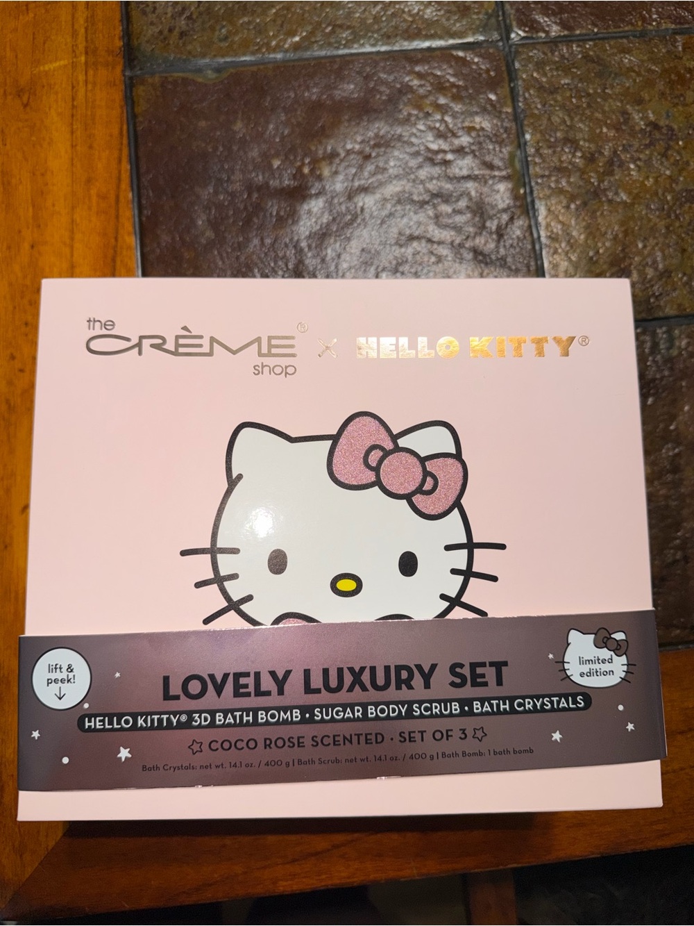 The Crème x Hello Kitty Lovely Luxury Bath Set - Pink